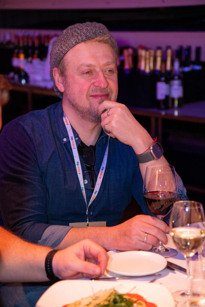 “Love Is in the Air” Dinner and Party